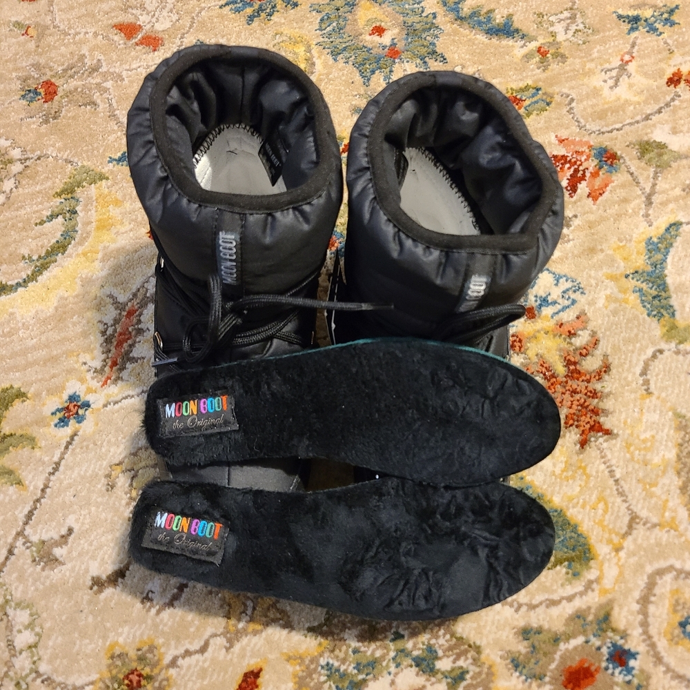 MOON BOOTS Black Nylon Low Moon Boot - Picture 4 of 12